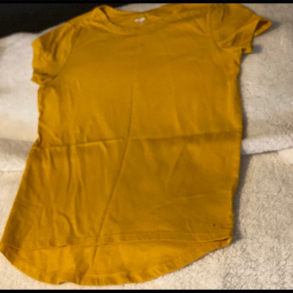 Bundle of 2 Old Navy T-shirts